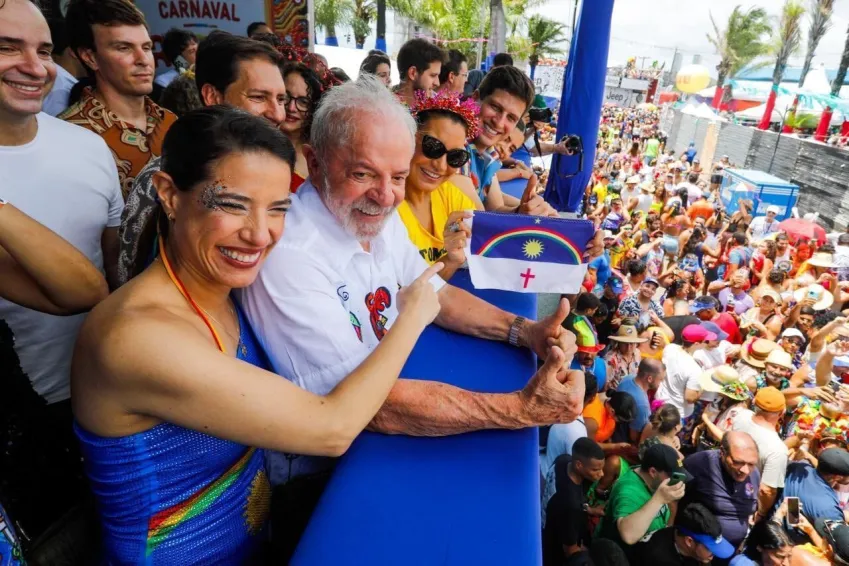 Lula no Carnaval: Presidente curte folia em Salvador e será homenageado no Rio de Janeiro neste fim de semana