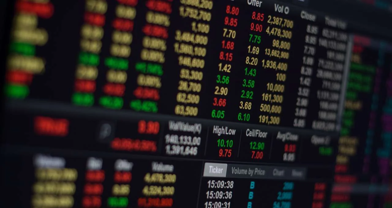 Bolsas Europeias Disparam com Bancos e Chegam a Recordes Históricos; Juros em Foco