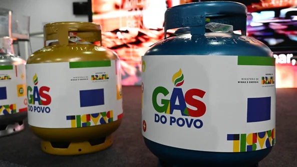Gás do Povo Aprovado: Câmara Libera Distribuição Gratuita de Gás de Cozinha para 15 Milhões de Famílias