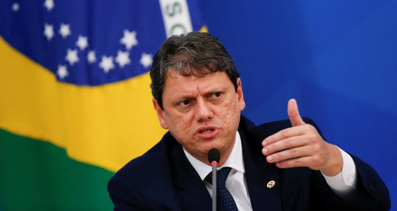 Tarcísio fora da disputa presidencial: Genial/Quaest testa cenário sem o governador e foco em Flávio Bolsonaro para 2026