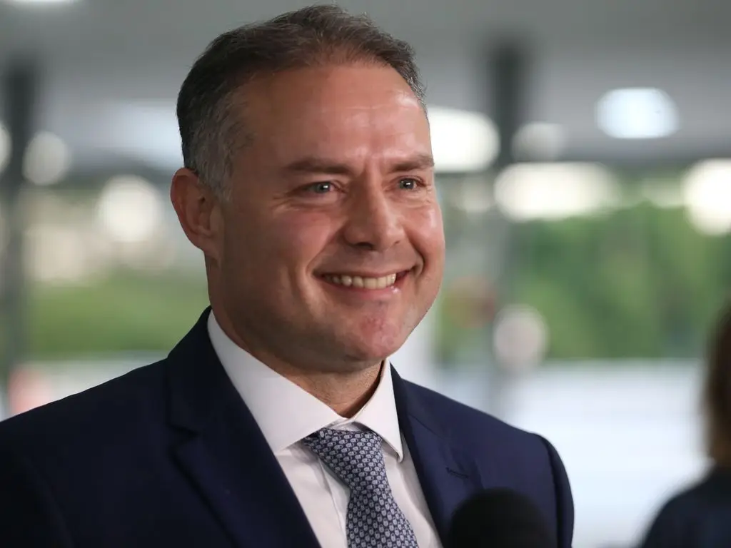 MDB Pressiona Lula: Ampliar Aliança ao Centro e Discutir Vice para 2026 é Estratégia para Vencer Extrema-Direita