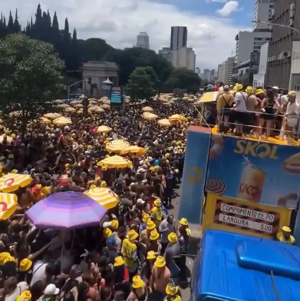 Pré-Carnaval SP: Volume Absurdo de Foliões na Consolação Aciona Plano de Contingência e Paralisa Bloco com Calvin Harris