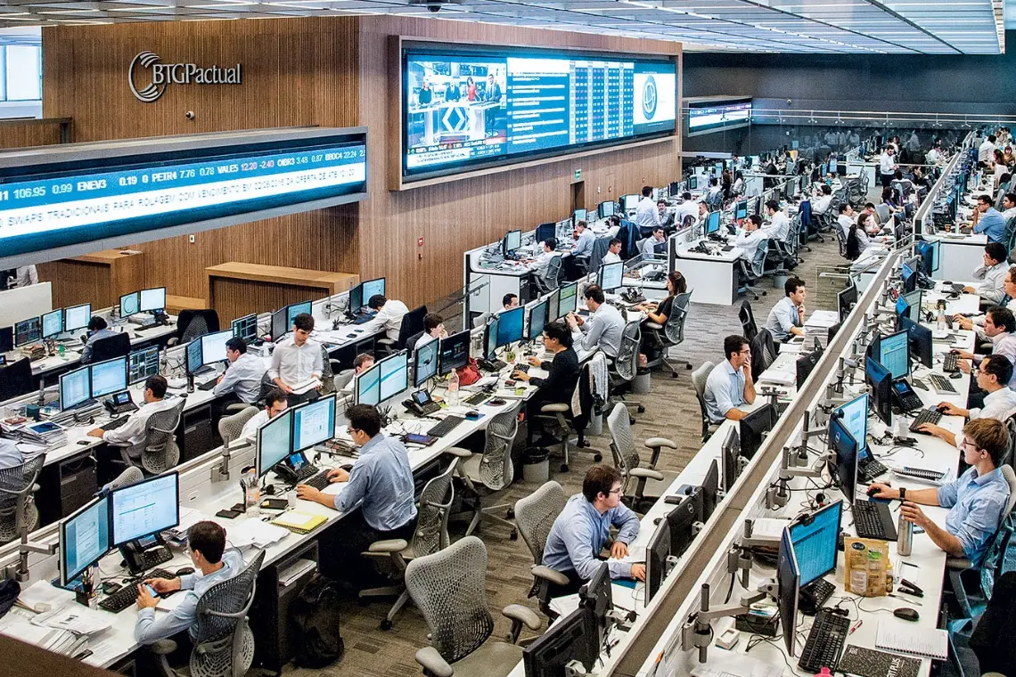 BTG Pactual Surpreende Mercado: Lucro Ajustado Salta 40,3% no 4º Trimestre, Superando Expectativas