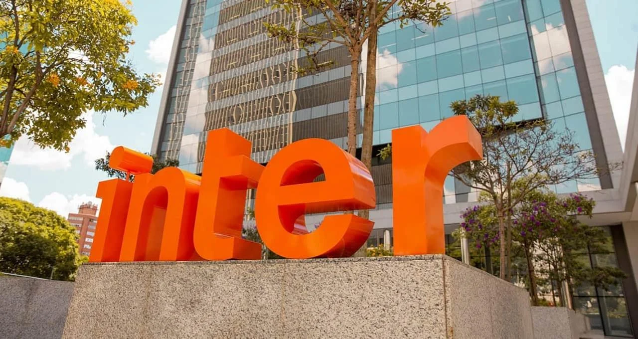 Inter&Co (INBR32) Bate Recorde de Lucro no 4T25: Lucro Líquido Atinge R$ 402 Milhões com Crescimento Expressivo