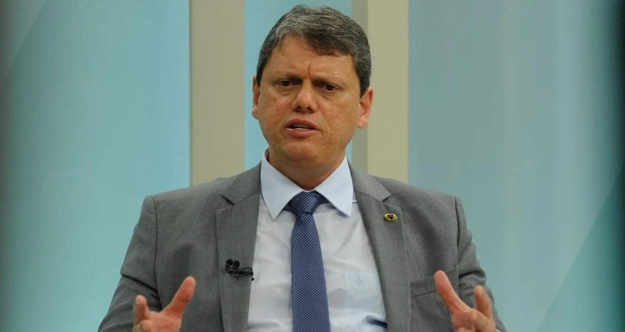 Tarcísio de Freitas Lidera Pesquisas para 2026 em SP com 62% de Aprovação: Veja Cenários Eleitorais