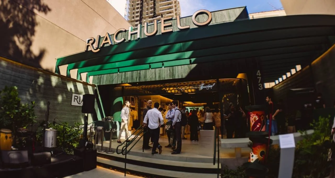 Riachuelo (RIAA3) Dispara: Ações Sobem Após Lucro Recorde e Cinco Bancos Sinalizam Compra; É Hora de Investir?