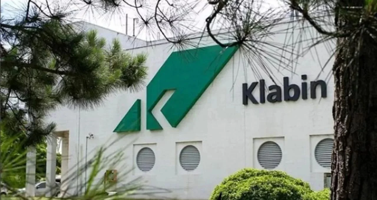 Klabin (KLBN11) Desiste de Ebitda Incremental 2027: Volatilidade de Mercado e Cenário Macroeconômico Abalam Projeções