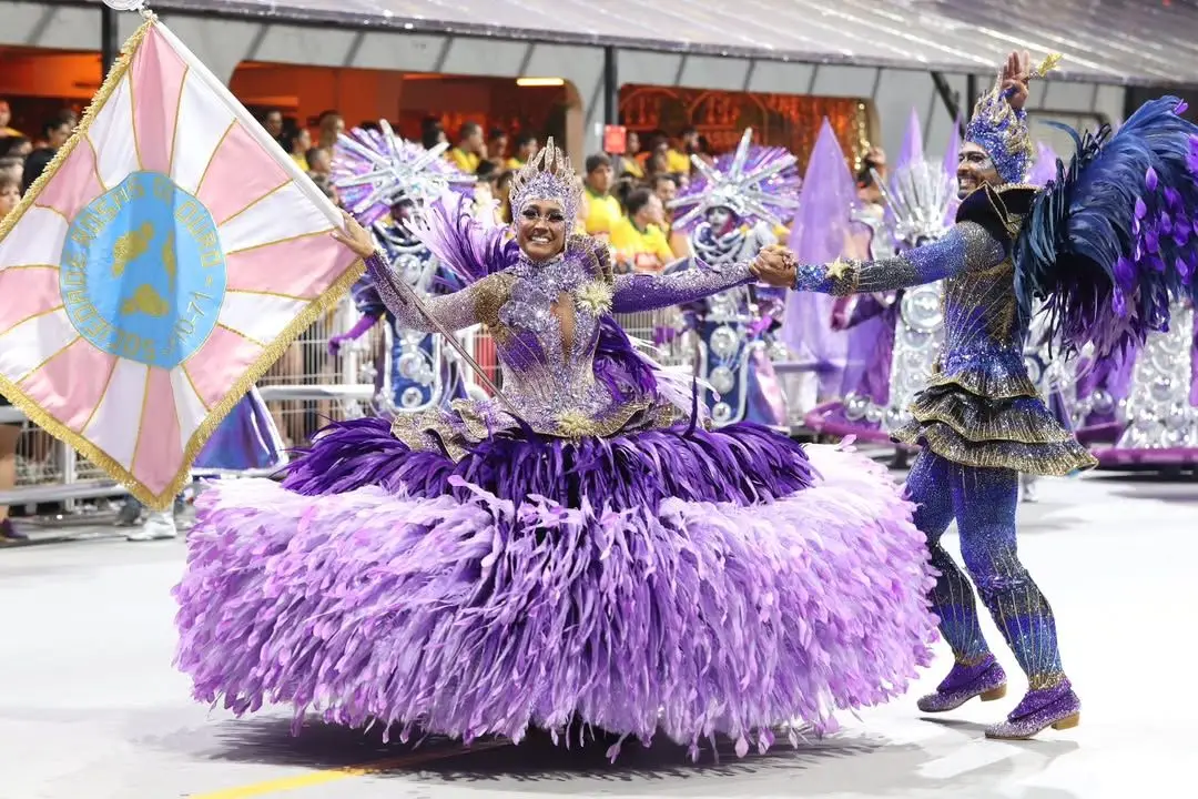 Carnaval SP: Lutas Sociais, Astrologia e Espiritualidade Marcam 1ª Noite de Desfiles com Força Feminina no Anhembi