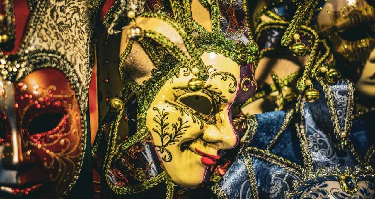 Carnaval Fora do Brasil: Descubra Festas Incríveis com Máscaras, Jazz e Tradição em Veneza, Nova Orleans e Mais!