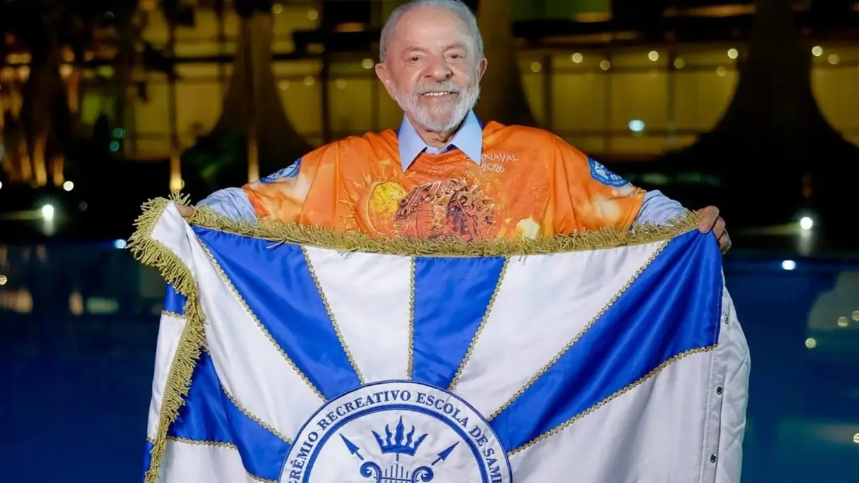 Lula na Sapucaí: Presidente assiste desfile com ministros e presidentes de estatais em camarote oficial do Rio