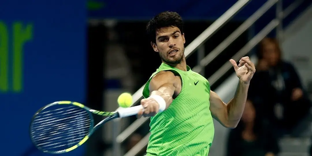 Carlos Alcaraz: Jovem Fenômeno do Tênis Conquista Título em Doha em Tempo Recorde e Demonstra Fome por Mais Vitórias em 2026