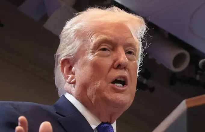 Trump e Fed em Destaque: Nova Tarifa Global, Discursos de Autoridades e Balanços Agitam o Mercado Nesta Terça