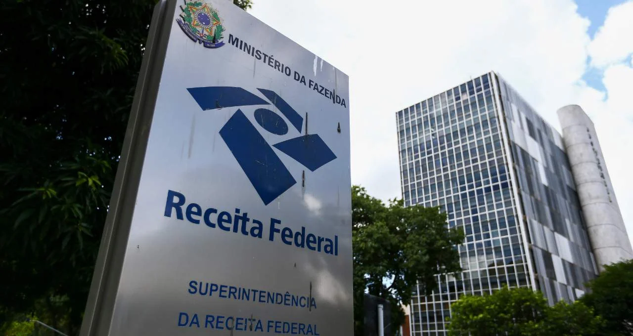 Arrecadação da Receita Federal em Janeiro Atinge R$ 325,71 Bilhões, Crescimento Real de 3,56% Impulsionado por IOF e Impostos sobre Capital