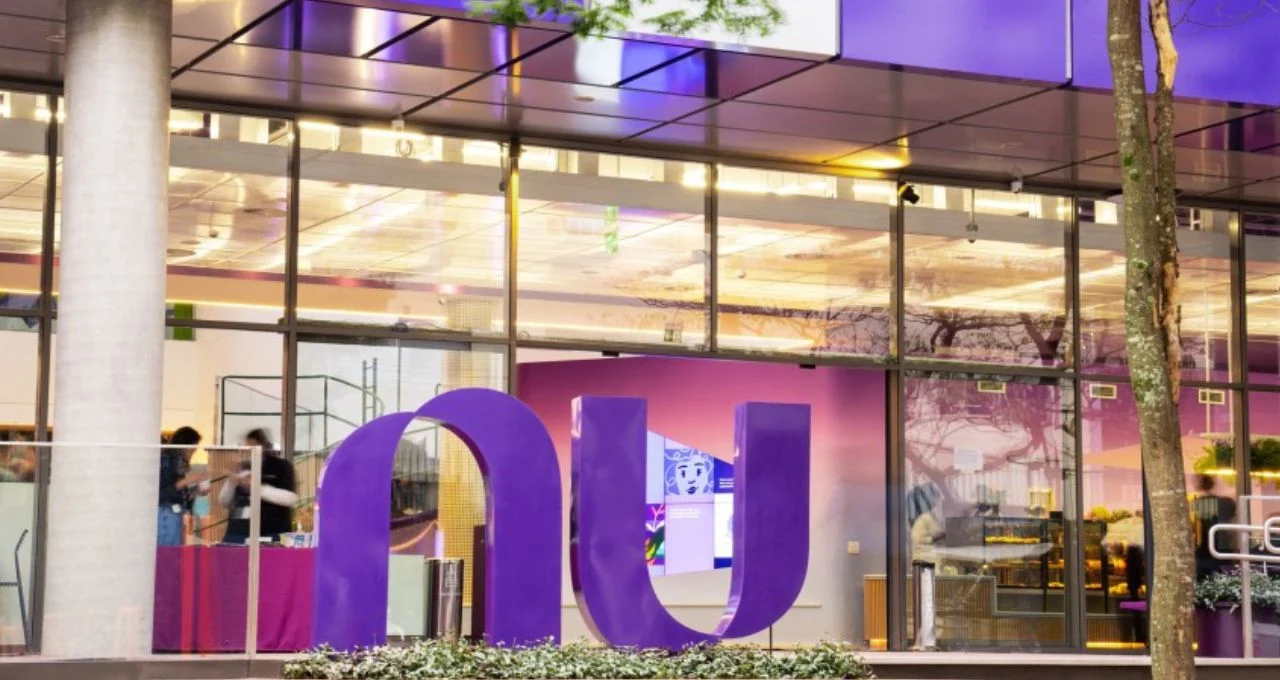 Nubank (ROXO34) em Queda: Itaú BBA Aconselha Compra e Vê IA como Aliada, Não Ameaça