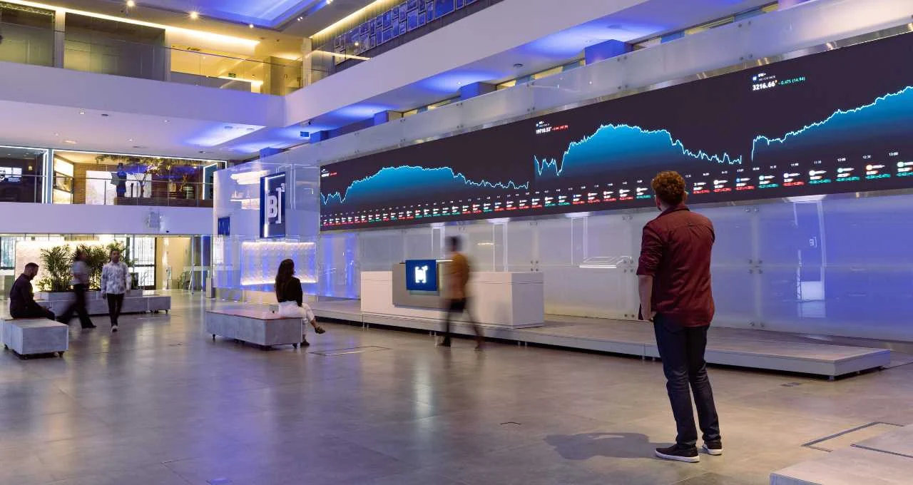 Ibovespa Tenta Segurar 190 Mil Pontos: Blue Chips em Queda e Aversão ao Risco Global Pressionam Bolsa Brasileira