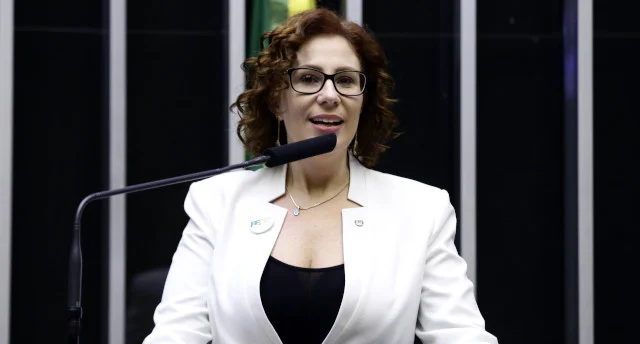 Defesa de Carla Zambelli Recorre e Extradição para o Brasil Pode Demorar Até 2 Anos na Itália