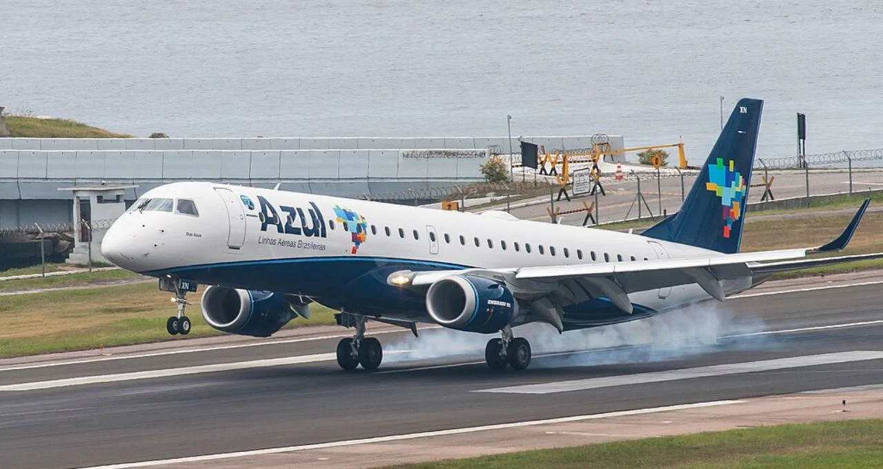 Azul (AZUL53) Surpreende: Prejuízo Líquido Ajustado de R$ 425,5 Milhões no 4T25, Revertendo Lucro Anterior