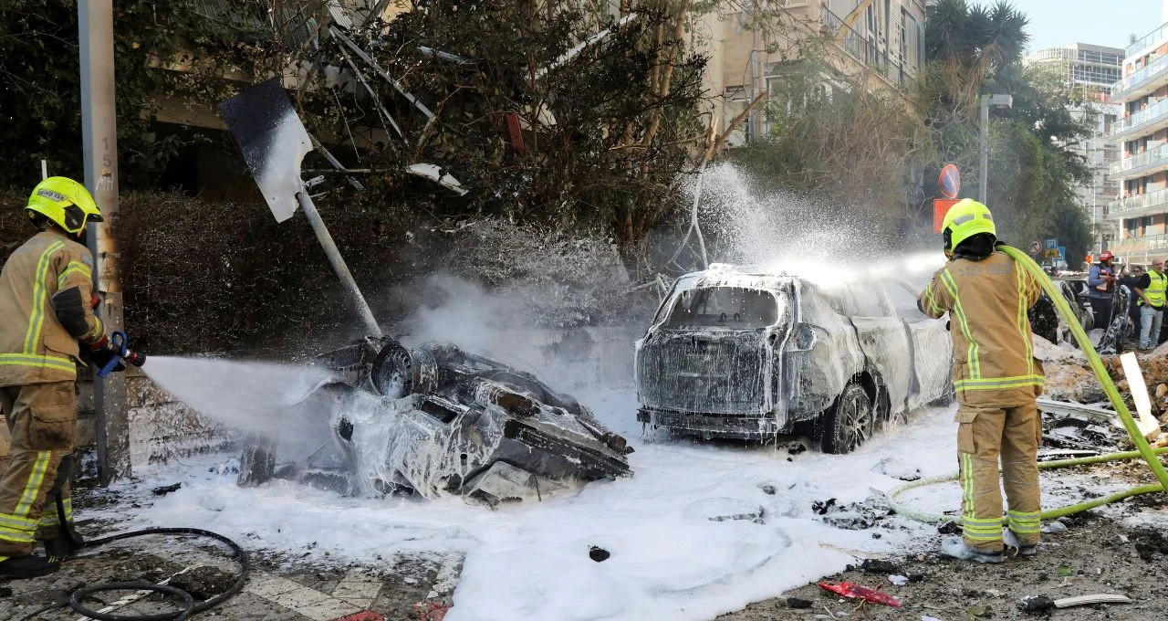 Encontro no Paquistão Busca Solução para Guerra no Oriente Médio: Irã e EUA em Confronto Direto