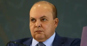 Crise BRB-Master: Ibaneis Deixa Legado de Infraestrutura Sob Sombra de Dívidas Bilionárias e Busca Vaga no Senado