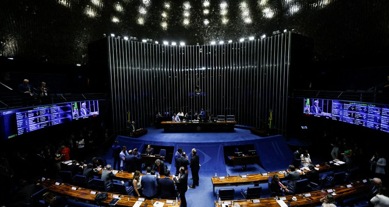 Senado aprova acordo Mercosul-UE: o que muda para o Brasil com o pacto comercial que busca reduzir dependência dos EUA e China?