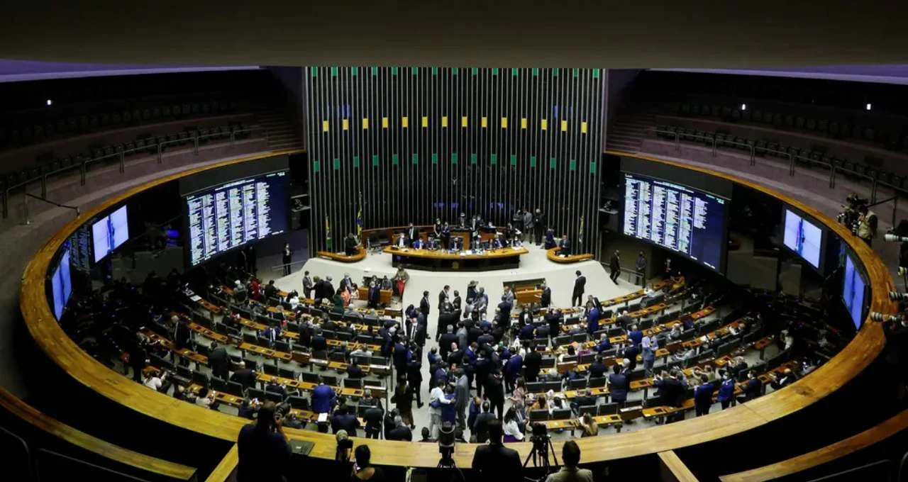 Janela Partidária: Deputados Trocam de Sigla Até Abril em Busca de Votos e Mais Verba Eleitoral