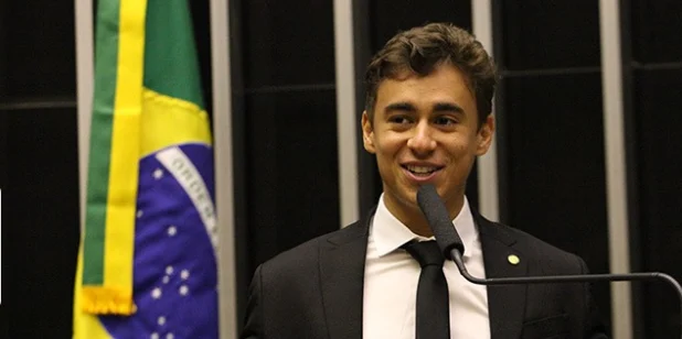 Oposição pede prisão de Alexandre de Moraes após mensagens com banqueiro e cresce pressão por ética no STF