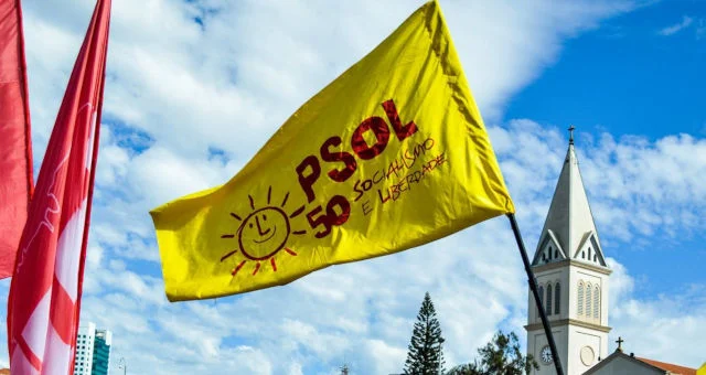 PSOL Ignora Convite do PT para Federação e Mantém Independência, Mas Ratifica Apoio a Lula e União com Rede
