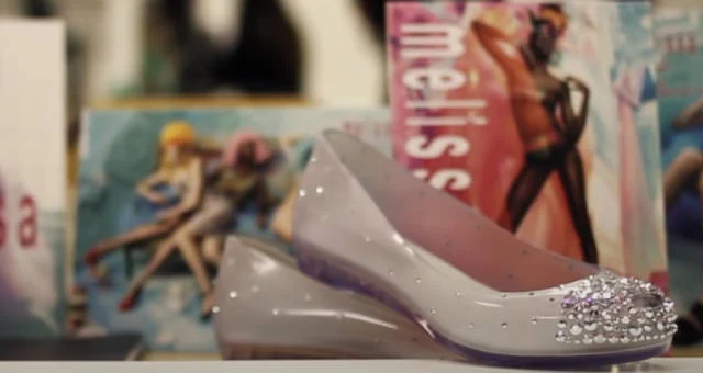 Grendene (GRND3) anuncia venda de subsidiária nos EUA para Pajar Distribution: Entenda os detalhes da negociação e o futuro da empresa no mercado americano