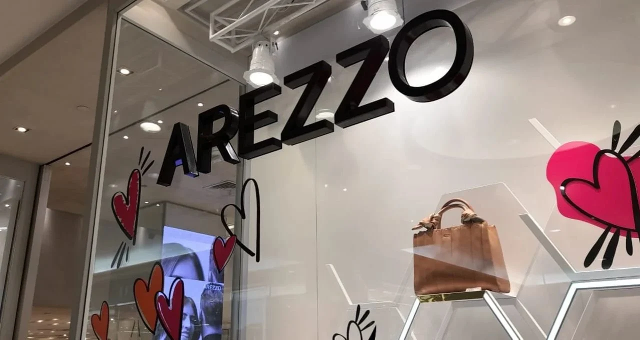 Azzas 2154 (AZZA3) divulga resultados do 4T25: Lucro Líquido Recorrente de R$ 168 milhões com leve queda, mas ano completo mostra alta expressiva de 30,5%