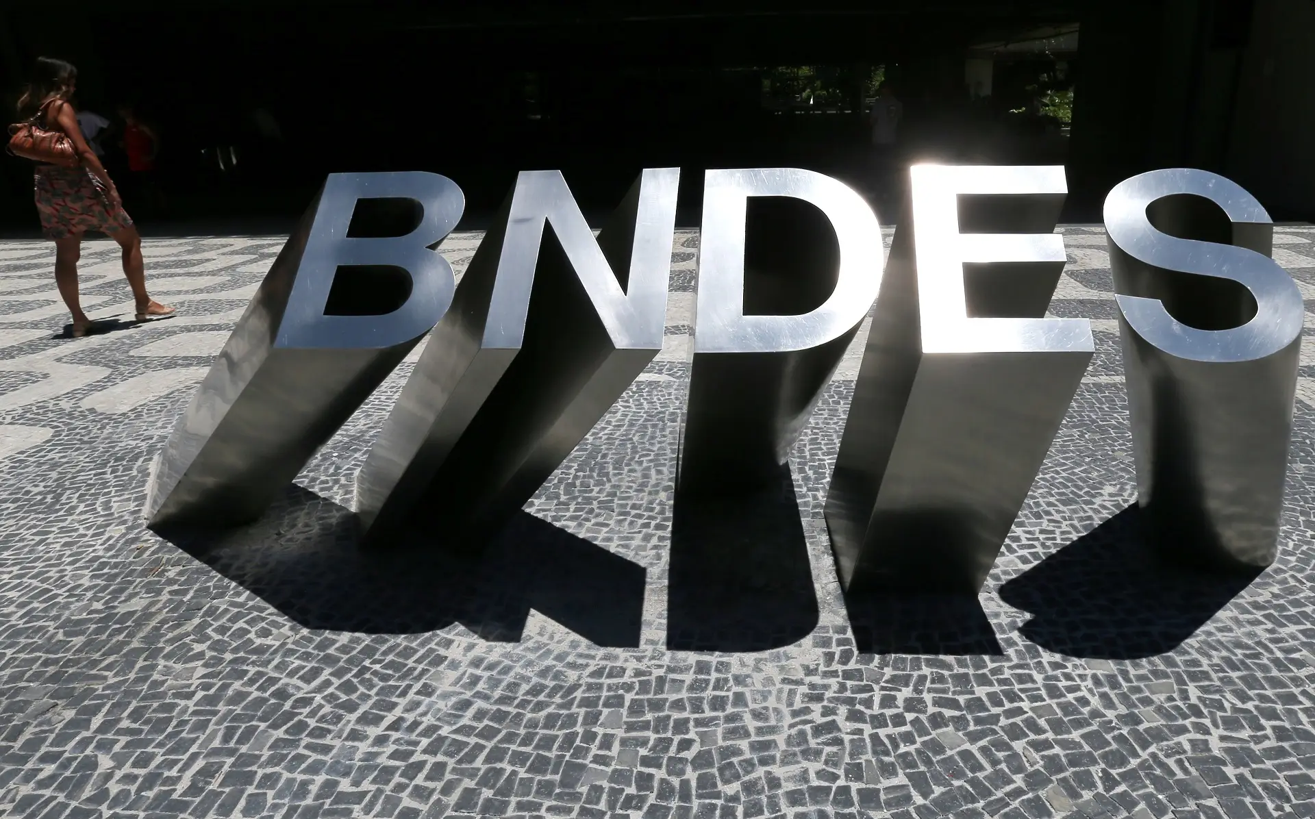 BNDES turbina Energisa: R$ 1 bilhão aprovado para modernizar redes e levar energia a milhões no Brasil