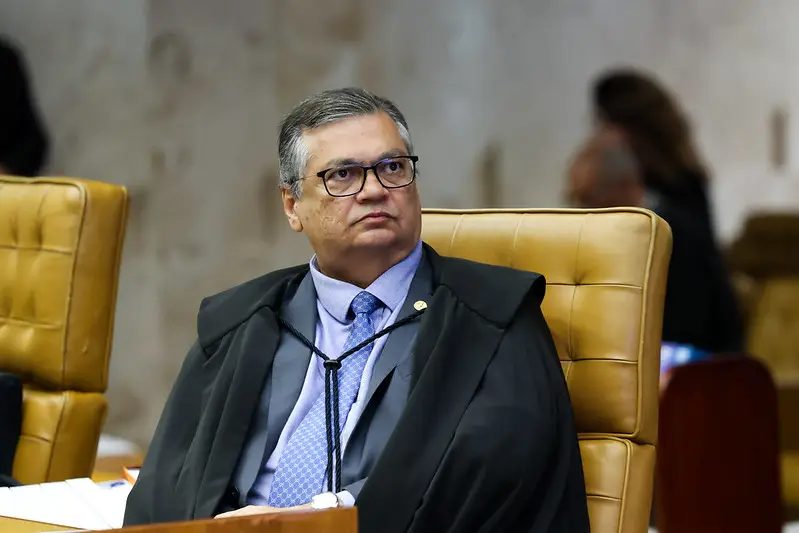 Fim da Aposentadoria Compulsória como Punição: Juízes Podem Ser Demitidos por Violações Graves Decisão de Flávio Dino no STF Abre Novo Cenário para Responsabilização Disciplinar no Judiciário