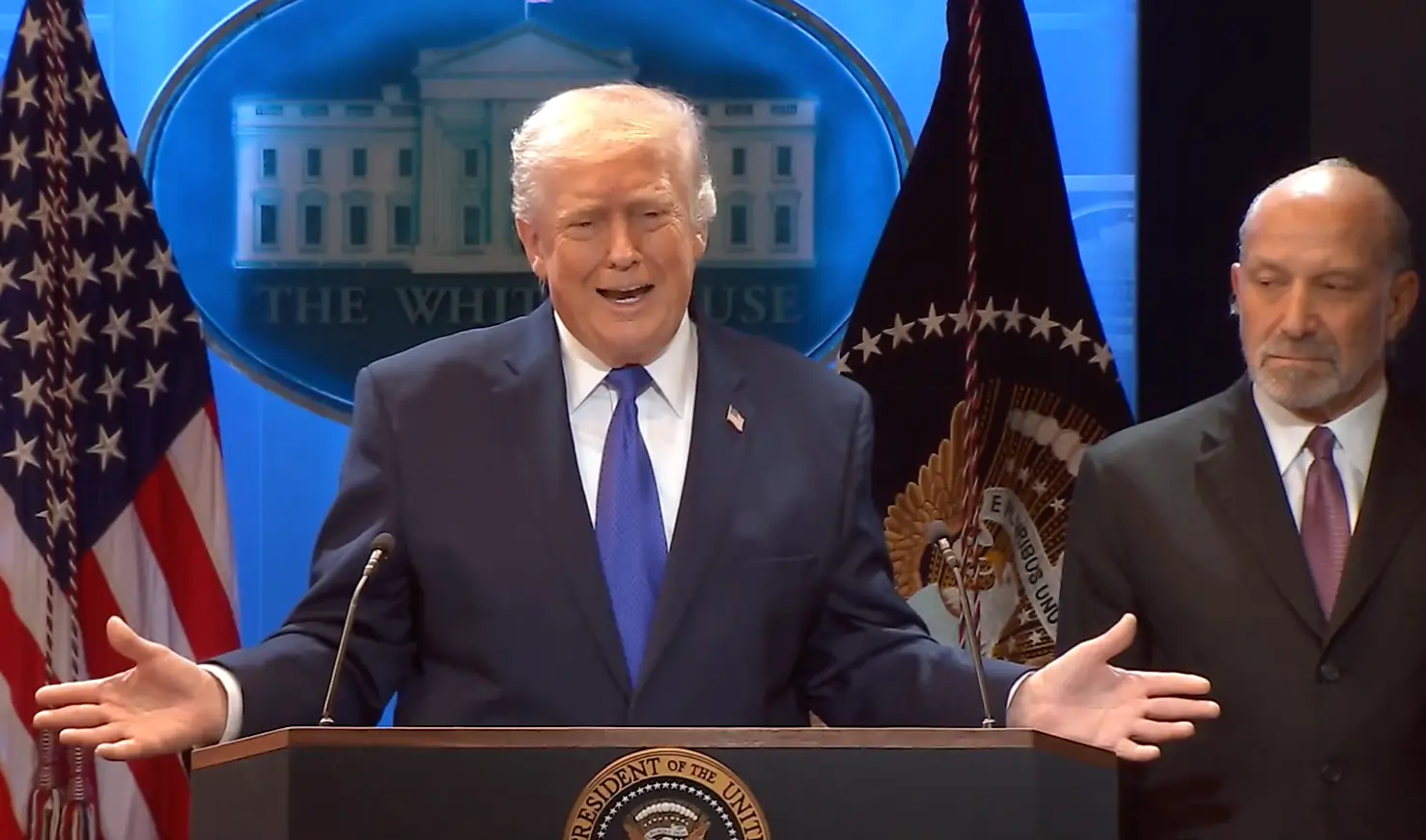 Trump acredita que Irã busca acordo em meio a tensões e ataques, mas questiona quem negocia