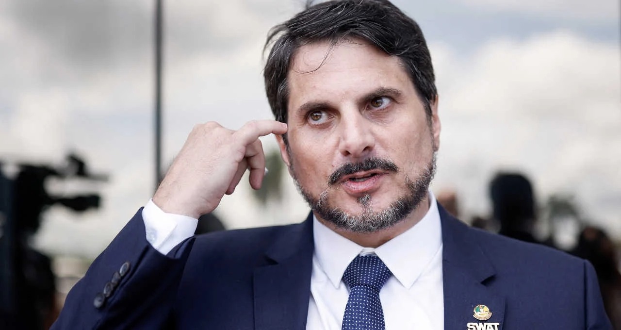 Ex-namorada de Daniel Vorcaro depõe na CPI do Crime Organizado sobre diálogos com Alexandre de Moraes