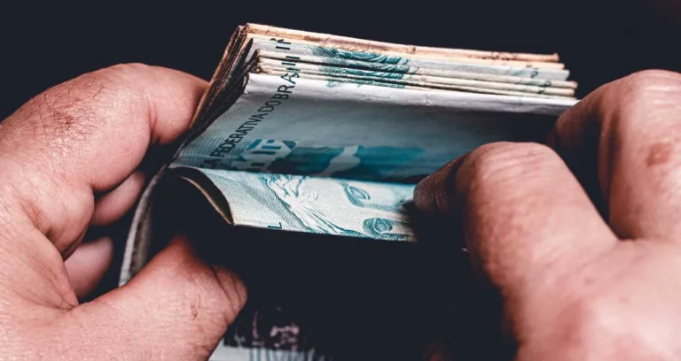 Ata do Copom e IPCA-15: Semana Crucial para Definir Futuro da Selic e Apostas do Mercado