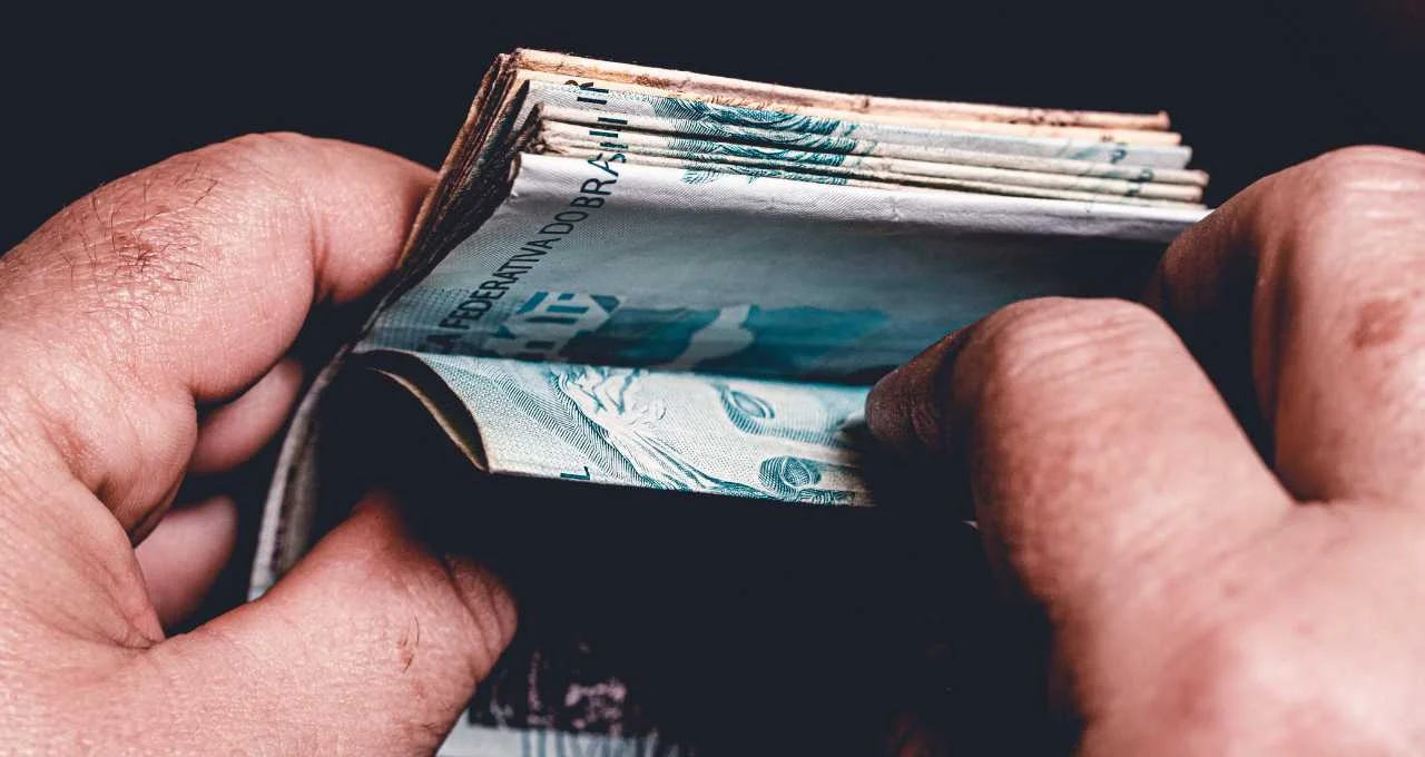 Ata do Copom e IPCA-15: Semana Crucial para Definir Futuro da Selic e Apostas do Mercado