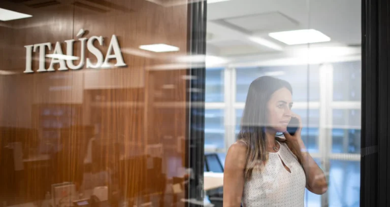 Itaúsa (ITSA4) em Rumo de R$ 8,7 Bilhões: Reforma Tributária e IPO da Aegea Impulsionam Ações