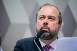 Guerra de Combustíveis: Ministro Alerta Para Ações Contra Postos e Distribuidoras Que Se Aproveitam Para Lucrar Mais