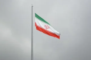 Irã Alerta: Ataques à Usina Nuclear de Bushehr Causarão Chuva Radioativa em Capitais do Golfo, Não em Teerã