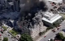 Incêndio Devasta Prédio Histórico do Instituto Estadual de Educação Dr. Caetano Munhoz da Rocha em Paranaguá