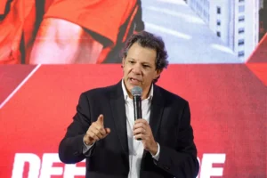 Haddad lança vídeo de pré-campanha em SP destacando obras federais e alfineta governo estadual