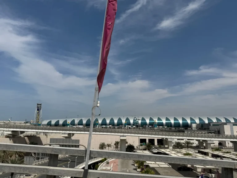 Guerra no Irã: Dubai impõe limite de voos estrangeiros e afeta companhias aéreas indianas, gerando temor de perdas financeiras