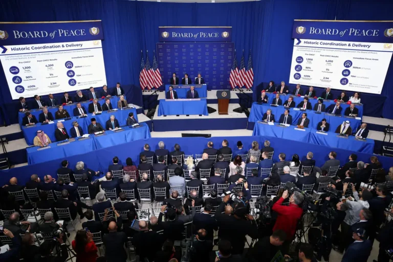 Plano de Paz de Trump para Gaza em Crise: US$ 17 Bilhões Prometidos, Pouco Dinheiro Chega e Futuro Incerto