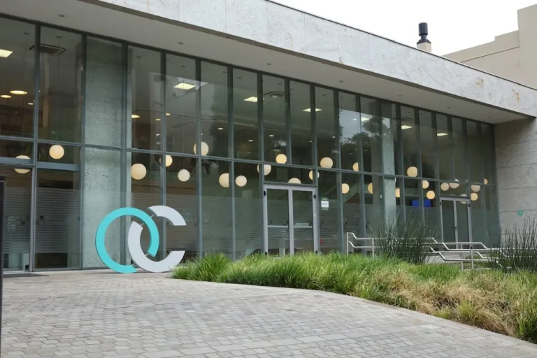 Oncoclínicas em Alerta: Prejuízo Bilionário de R$ 3,67 Bilhões Ameaça Operações e Tratamentos de Câncer