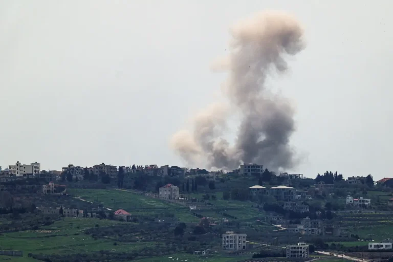 Esforços de Cessar-Fogo no Líbano: EUA Pressionam Israel e Ligações com Trégua Irã-EUA Ganham Força