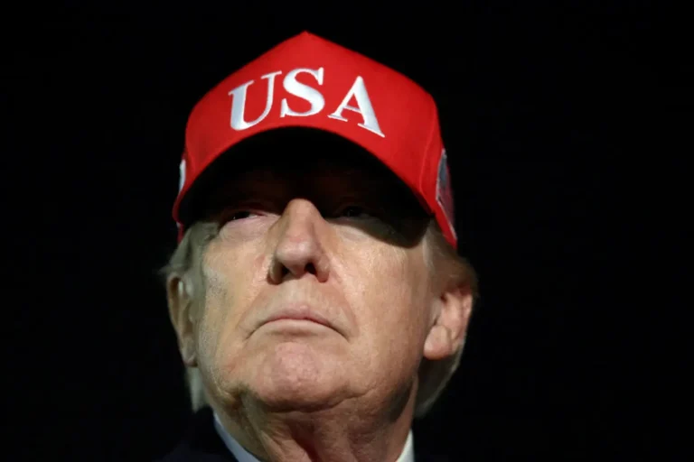 Trump: Cessar-fogo com Irã “altamente improvável” de ser estendido sem acordo definitivo, Estreito de Ormuz segue bloqueado