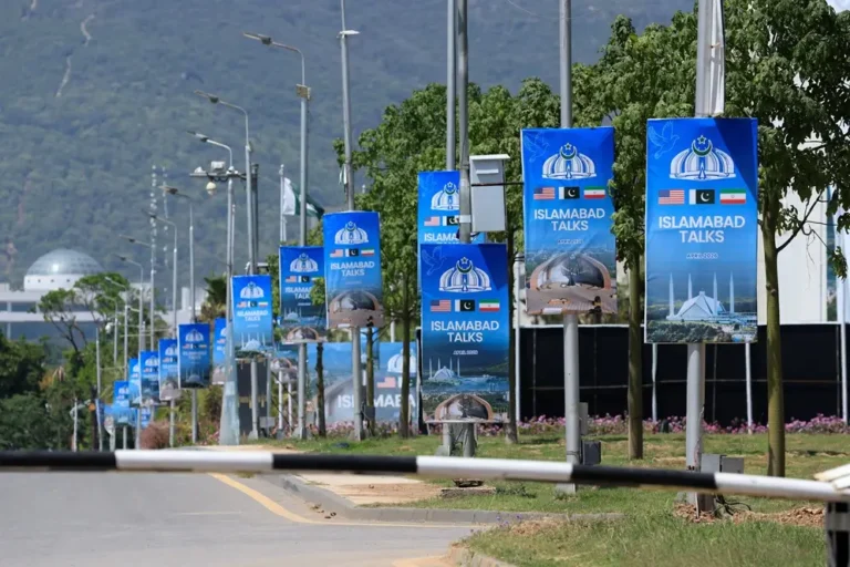 Irã Sinaliza Interesse em Nova Rodada de Negociações com EUA em Islamabad, Paquistão Confirma Otimismo Cauteloso