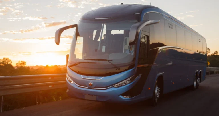 Alta do Petróleo Impulsiona Marcopolo (POMO4)? Safra Indica Potencial de 30% com Mudança em Tarifas Aéreas e Rodoviárias