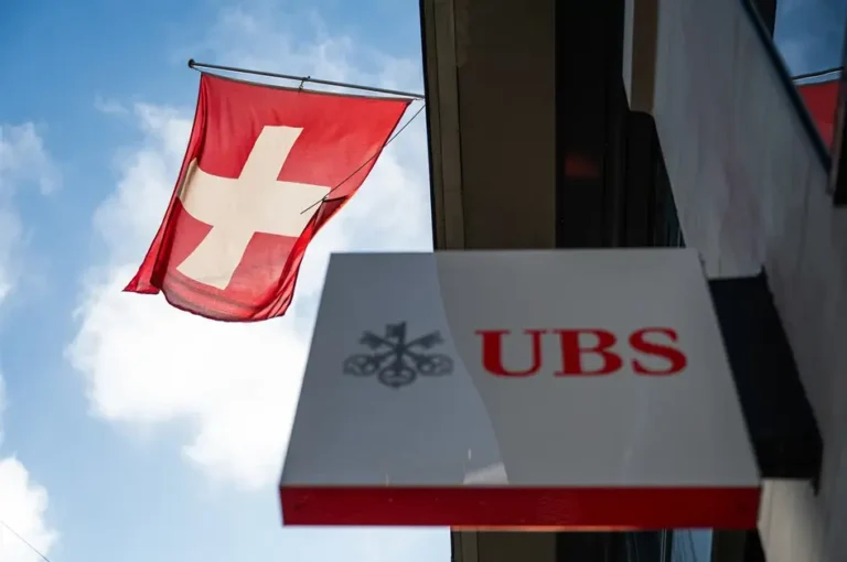 Suíça exige mais capital do UBS: Entenda o impacto de US$ 20 bilhões e as regras que afetam o gigante bancário global