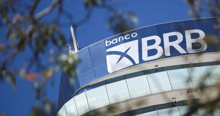 BRB Reforça Caixa com R$ 8,8 Bilhões Após Crise com Banco Master e Prisão de Ex-Presidente