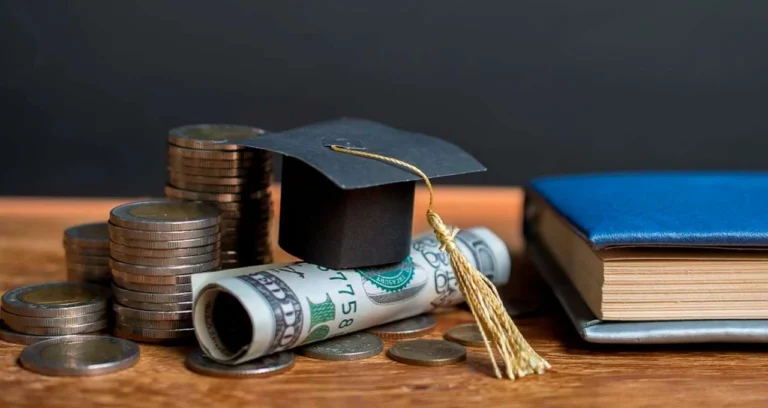 Educação: Novas regras e ciclo de matrículas impulsionam resultados de YDUQ3, COGN3, VTRU3 e ANIM3 em 2026